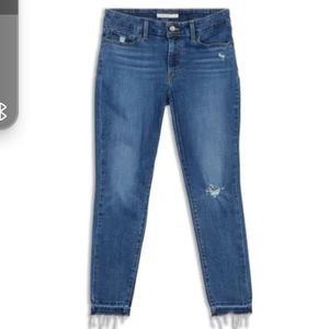 Levi's 711 skinny ankle size 26